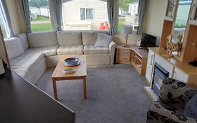 Sunny Hunny Manor Park Caravan
